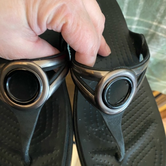 Crocs Sanrah embellished wedge sandal size 7 - Picture 3 of 5